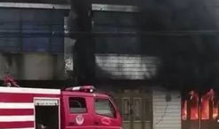 消防车救火视频,火场救援瞬间回顾